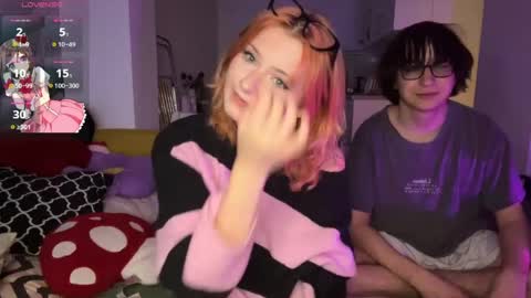 Snapshot of realpaveldurovnotfake chatting on 6, 4, 2026 paul and mia online show from 6, 4, 2026