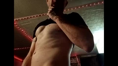 Snapshot of realzilla69 chatting on 7, 5, 2026 realzilla69 online show from 7, 5, 2026