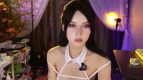 reaowna___ online show from 22, 10, 2025