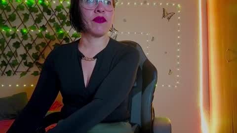 Rebbeca online show from 31, 10, 2025