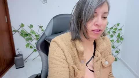 Snapshot of rebbeca09 chatting on 7, 2, 2026 Rebbeca online show from 7, 2, 2026