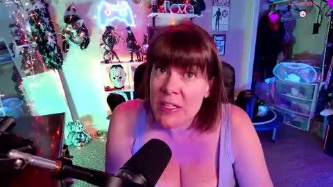 Snapshot of rebeccalovexxx chatting on 11, 2, 2026 Rebecca Love online show from 11, 2, 2026