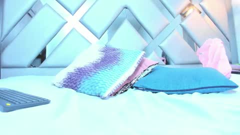 Snapshot of rebeccamitchell_ chatting on 27, 2, 2026 rebeccamitchell_ online show from 27, 2, 2026