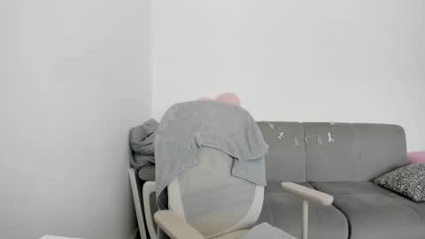 Lolanaturalred online show from 11, 2, 2025