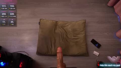 Redhead Shark online show from 6, 11, 2025