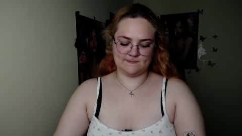 Snapshot of redhotqueen1 chatting on 1, 7, 2026 Rina online show from 1, 7, 2026