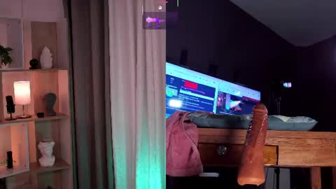 Snapshot of redjasmine_ chatting on 19, 6, 2026 Red Jasmine online show from 19, 6, 2026