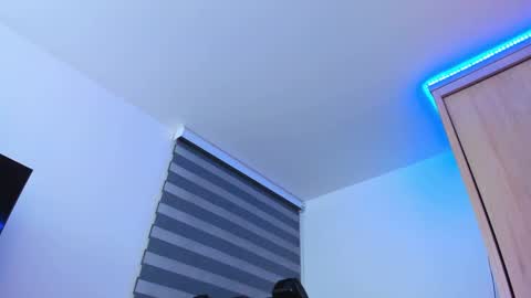 redski77 online show from 4, 1, 2025