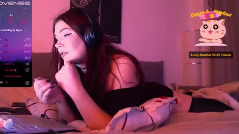 Red online show from 1, 3, 2025