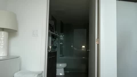 Reece Marie online show from 13, 11, 2025