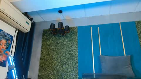 Snapshot of reenekortney chatting on 10, 9, 2025 reenekortney online show from 10, 9, 2025