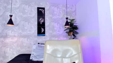 Regan online show from 4, 2, 2025