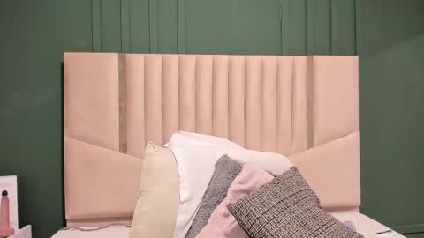 reginavegaa online show from 10, 2, 2025