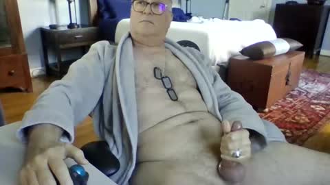 Snapshot of regularguynola chatting on 21, 12, 2024 RegularGuyNOLA online show from 21, 12, 2024