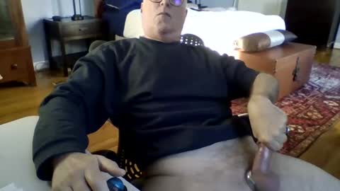 Snapshot of regularguynola chatting on 24, 12, 2024 RegularGuyNOLA online show from 24, 12, 2024