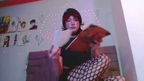 reiv_femboy online show from 13, 3, 2026