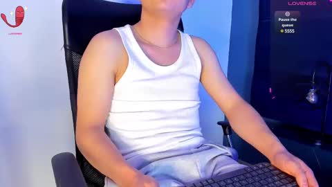 Snapshot of remiblythe chatting on 5, 2, 2025 RemiBlythe online show from 5, 2, 2025