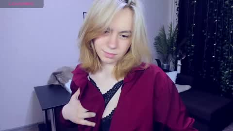 RemiPeach online show from 25, 5, 2026