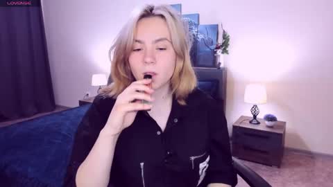 RemiPeach online show from 30, 5, 2026