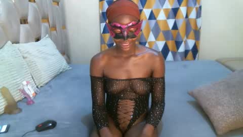 remmyqueen online show from 25, 5, 2026