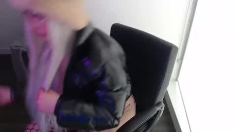 renaebabez online show from 4, 6, 2026