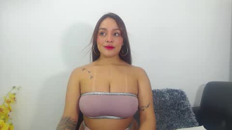 renatabrownn28 online show from 1, 4, 2026