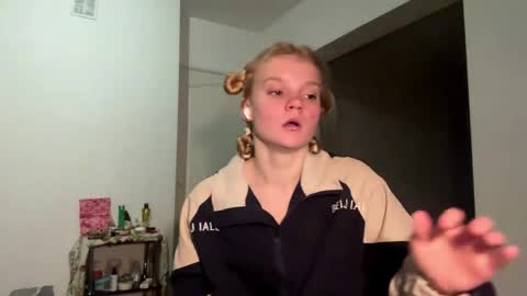 Snapshot of rendabecnel chatting on 10, 4, 2026 Tiffany online show from 10, 4, 2026