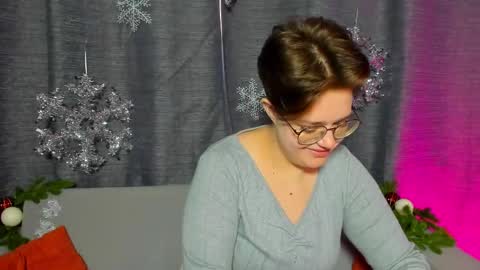 renee_turner online show from 15, 12, 2024