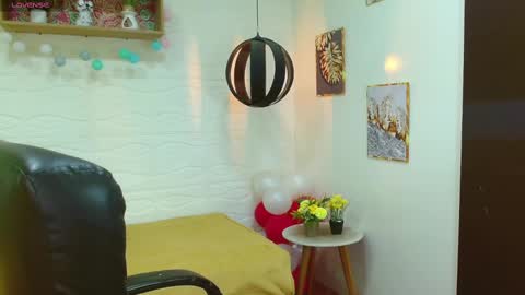 R E N E  online show from 3, 3, 2025