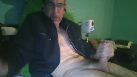 Snapshot of reyes_albert2006 chatting on 5, 1, 2025 reyes_albert2006 online show from 5, 1, 2025