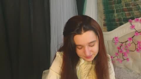 Snapshot of reynaedge chatting on 28, 5, 2026 reynaedge online show from 28, 5, 2026