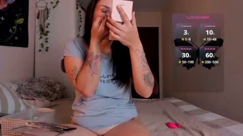 Snapshot of reyniri chatting on 21, 7, 2026 Rein online show from 21, 7, 2026