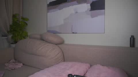 Snapshot of rhebageigel chatting on 5, 7, 2026 Nanami online show from 5, 7, 2026