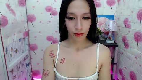 HI GUYS IM RHIAN PLEASE GIVE ME THUMBS UP online show from 13, 1, 2025