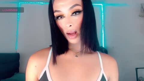 Rianna Garcia online show from 6, 11, 2025