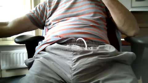 Snapshot of richardhungguy9 chatting on 4, 8, 2026 richard online show from 4, 8, 2026