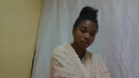 Snapshot of richella34 chatting on 7, 7, 2026 richella34 online show from 7, 7, 2026