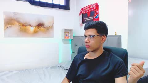 Snapshot of rickii_hot chatting on 1, 4, 2026 Ricki online show from 1, 4, 2026