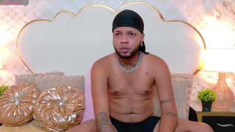 Snapshot of rickyandsharlot chatting on 28, 9, 2025 rickyandsharlot online show from 28, 9, 2025