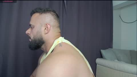 Snapshot of rickymiami1 chatting on 28, 6, 2026 rickymiami1 online show from 28, 6, 2026