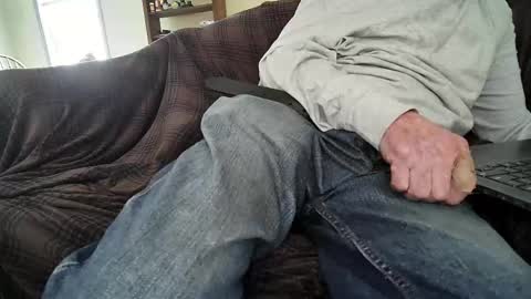 Snapshot of rico_y_suave_4u chatting on 15, 4, 2026 Easy if yun are good see my pics online show from 15, 4, 2026