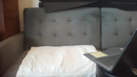 Snapshot of ridemehigh1 chatting on 22, 10, 2025 ridemehigh1 online show from 22, 10, 2025