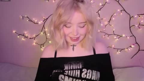 Snapshot of riley_vice chatting on 1, 5, 2026 Sofia online show from 1, 5, 2026