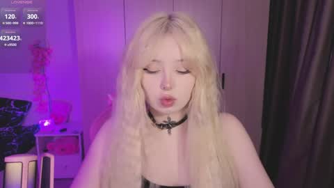 Snapshot of riley_vice chatting on 1, 6, 2026 Sofia online show from 1, 6, 2026