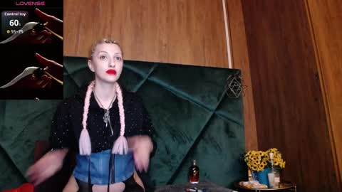 rileylannax online show from 3, 4, 2026