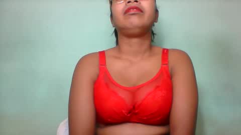 Snapshot of rinah856024 chatting on 23, 5, 2026 rinah856024 online show from 23, 5, 2026
