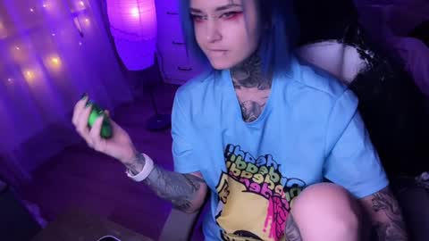   DianaBrite            fansl y online show from 9, 1, 2025