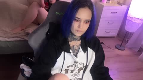   DianaBrite            fansl y online show from 23, 1, 2025