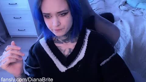   DianaBrite            fansl y online show from 20, 2, 2025