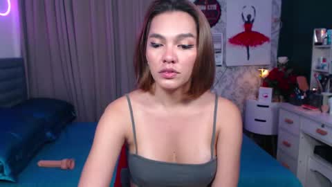 Snapshot of risque_asiancassandra chatting on 2, 3, 2025 Miss Cassie online show from 2, 3, 2025
